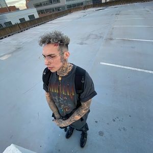 Meet your Posher, Luis